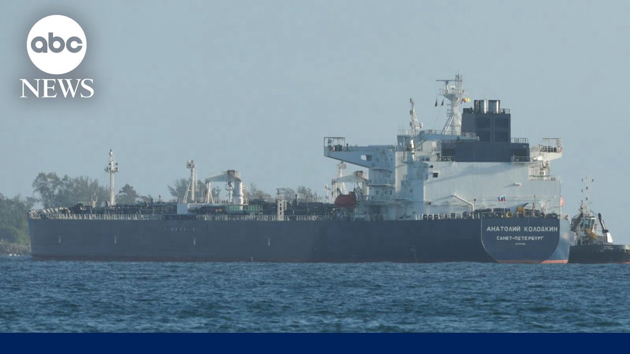 Куба получила первую за несколько месяцев партию нефти.