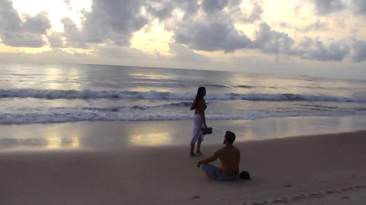 Universo Paralello 17/8 - Nascer do sol incrivel!!!!! da praia deserta até o palco