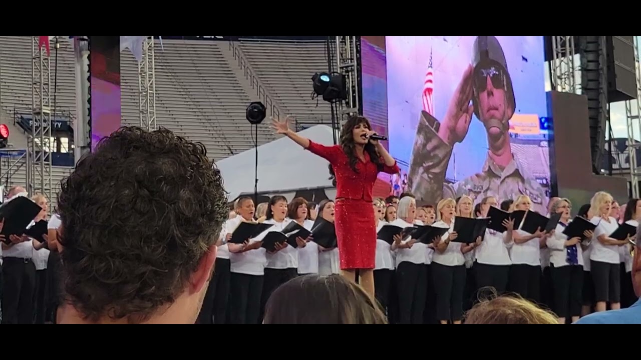 Marie Osmond - Topic Stadium of Fire 2022 National Anthem