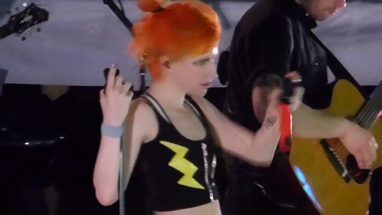 15/19 Paramore - The Only Exception @ Parahoy (Show #2) 3/07/16