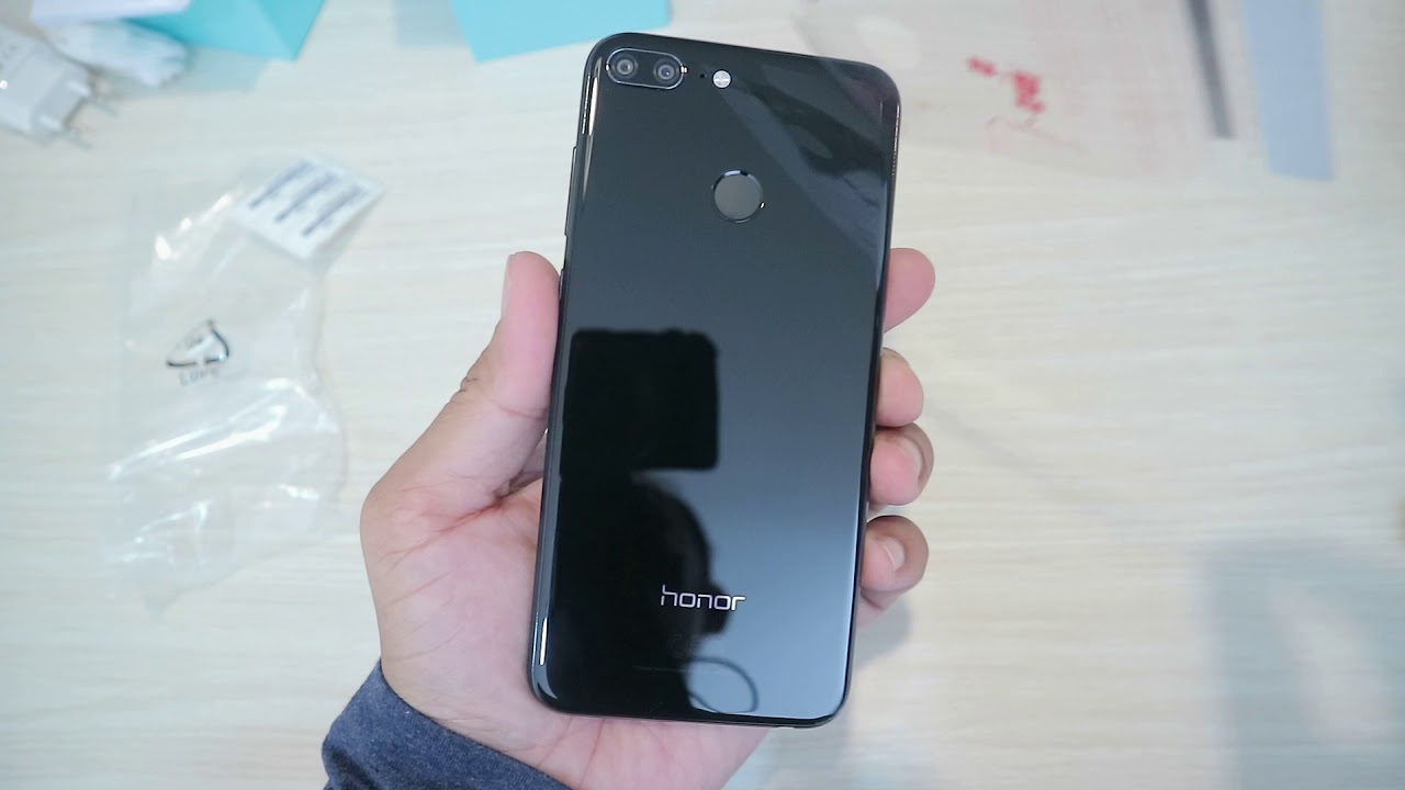 Unboxing Honor 9 Lite Warna Hitam Indonesia / HP Murah Desain Premium