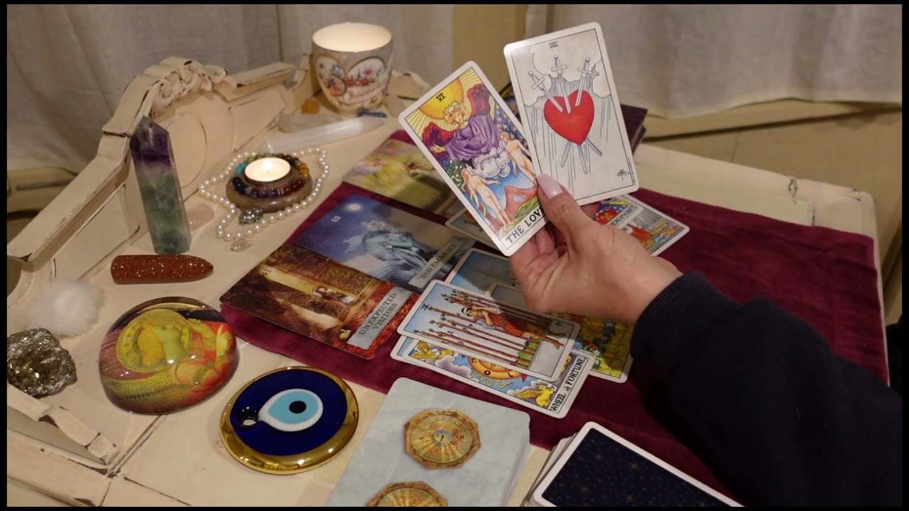 CANCER! A chaotic Karmic mess breaks out. Handling it with Grace. Love Tarot
