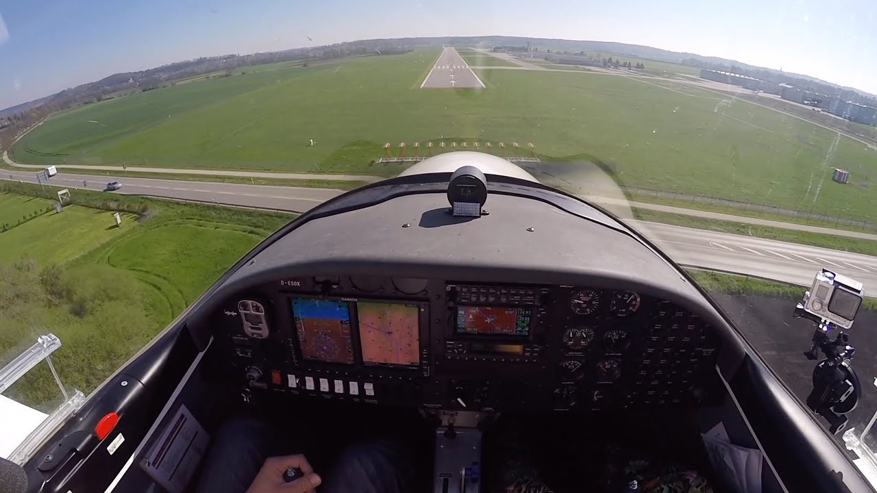 Von der Hahnweide (EDST) nach Augsburg (EDMA) mit ATC (Aquila A211)