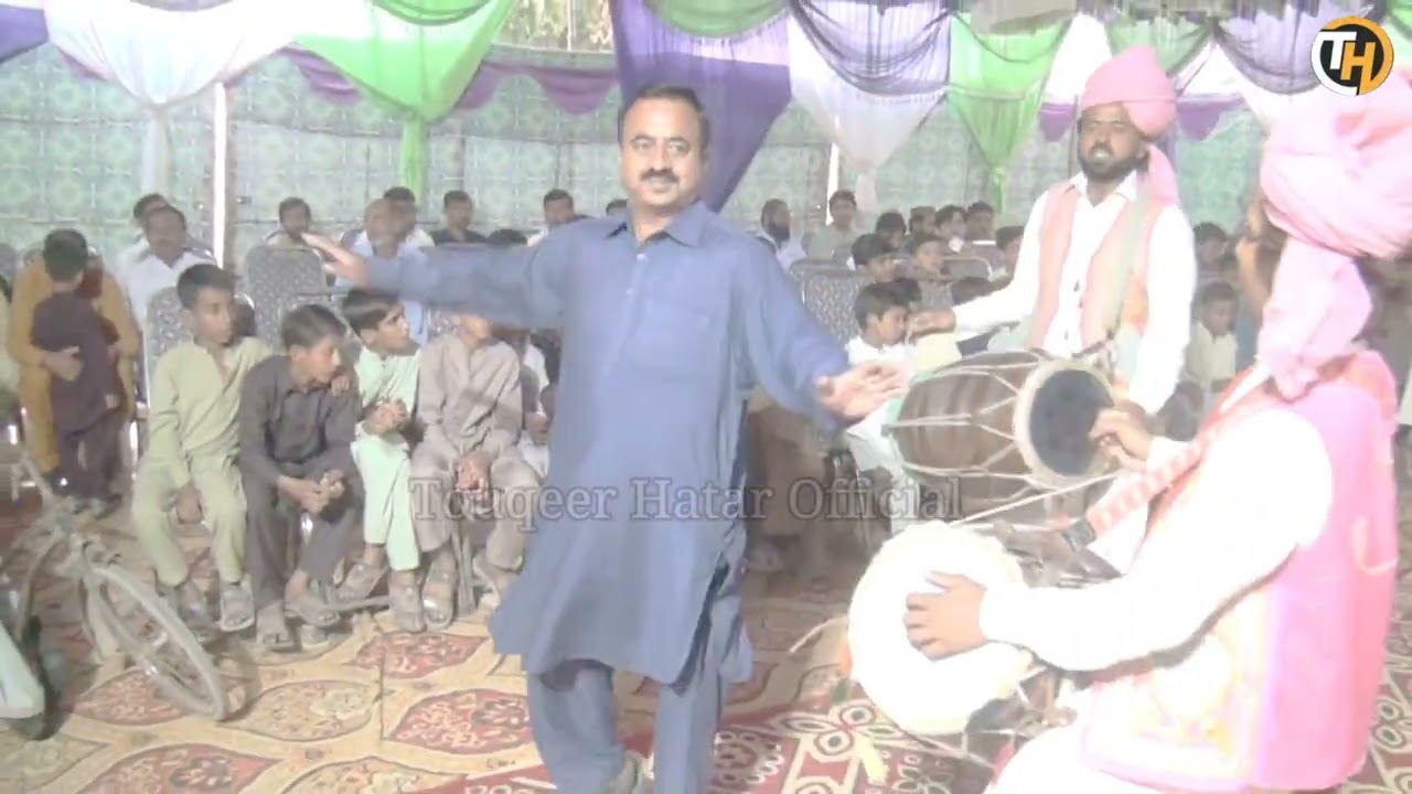 ڈھول کی تھاپ پر رقص ۔میڈا ڈھول جونی مانڑے ۔ڈیرے وال ۔زبردست بھنگڑا ۔حطاراں دی شادی دوآبہ