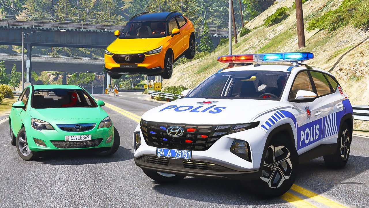 Süper Sevilen Arabalar Polisten Kaçıyor - GTA 5 MODS