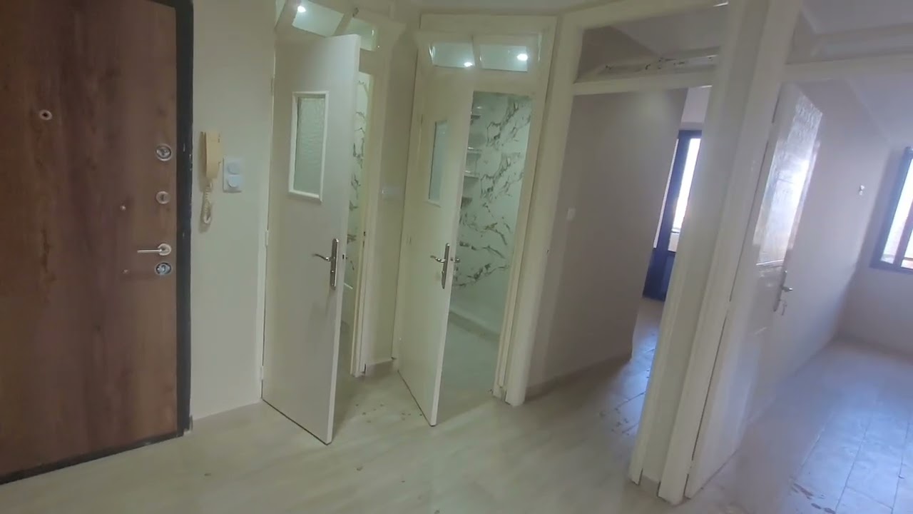 A vendre F4 cité Aouchiche Bejaia 5ème étage  avec ascenseur