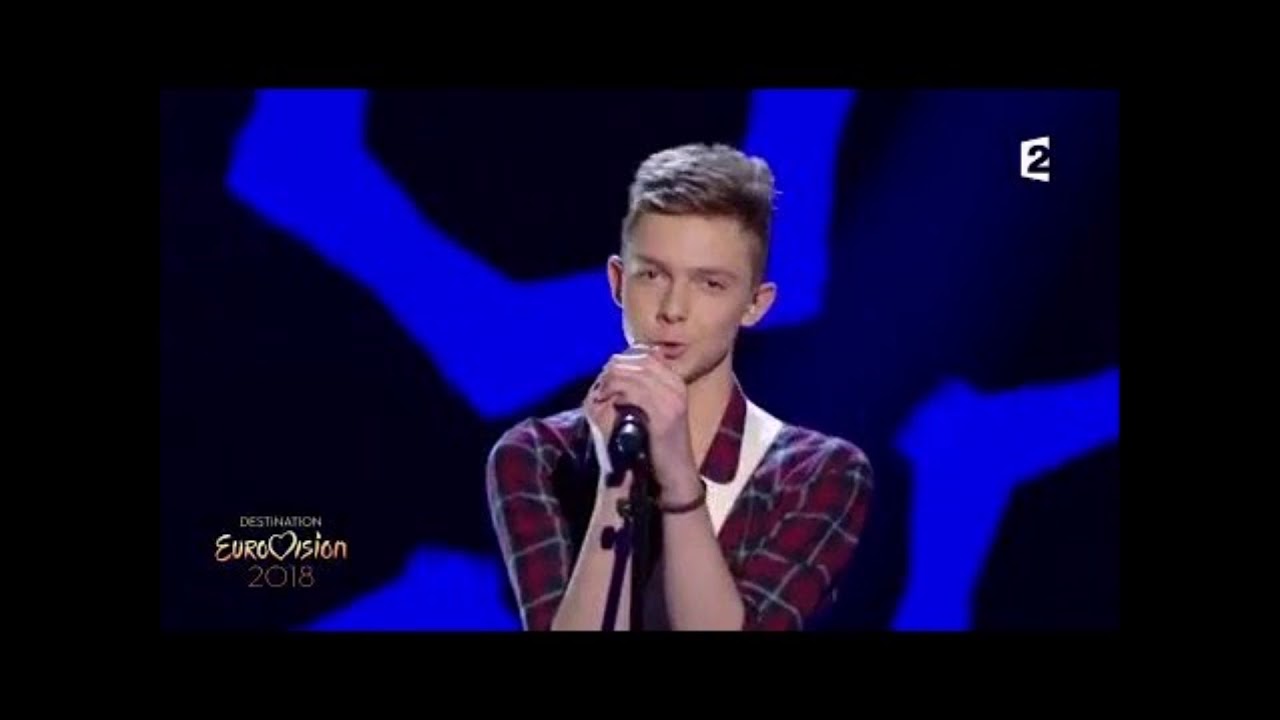 Max Cinnamon -  Ailleurs (Paroles - Lyrics officiel)