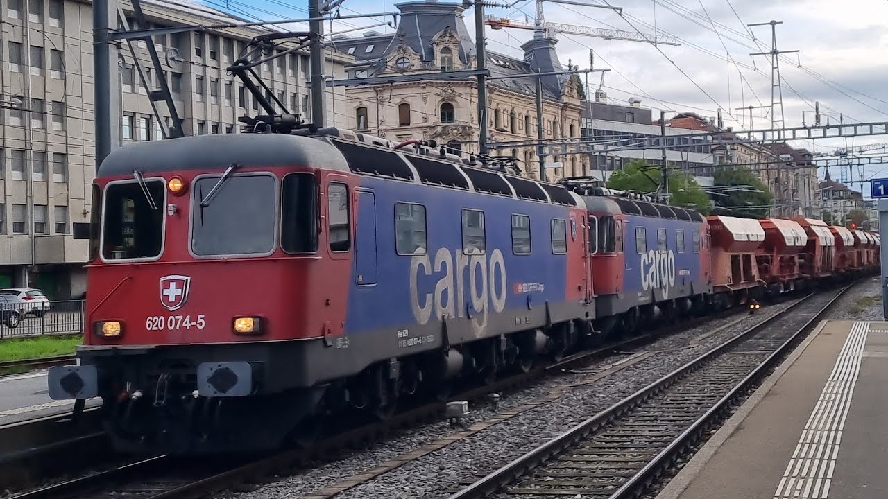 SBBC Re 12/12 mit Kieszug einfahrt in St. Gallen