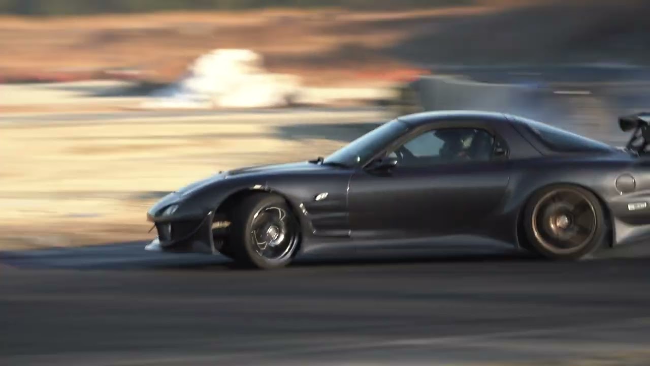 Drifting the RX7 FD at Tskuruma Circuit
