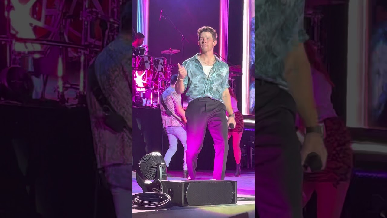 Nick Jonas/Jonas Brothers singing Mercy/Levels/Jealous live in Nashville/Franklin