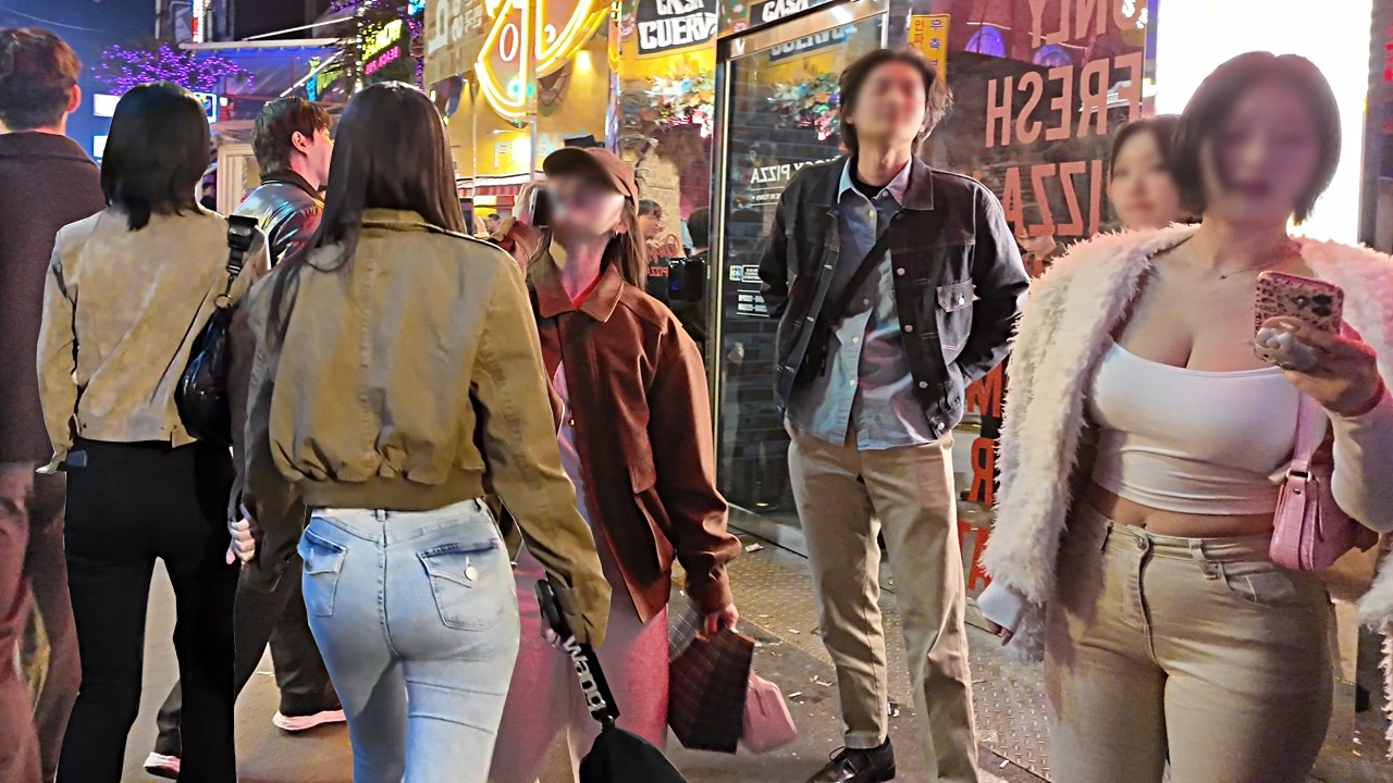 [4K SEOUL KOREA] 😍😍 열정적인 이태원거리~주말새벽 이태원클럽거리~ 🔥🔥Itaewon Club Street/Seoul, Korea/K-City Walk