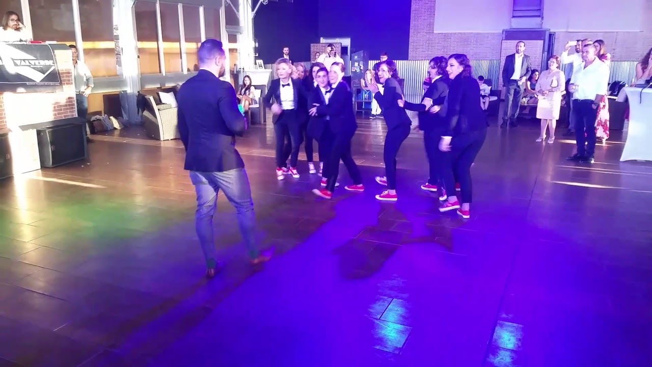 Baile damas honor para Sonia y Dani en su boda