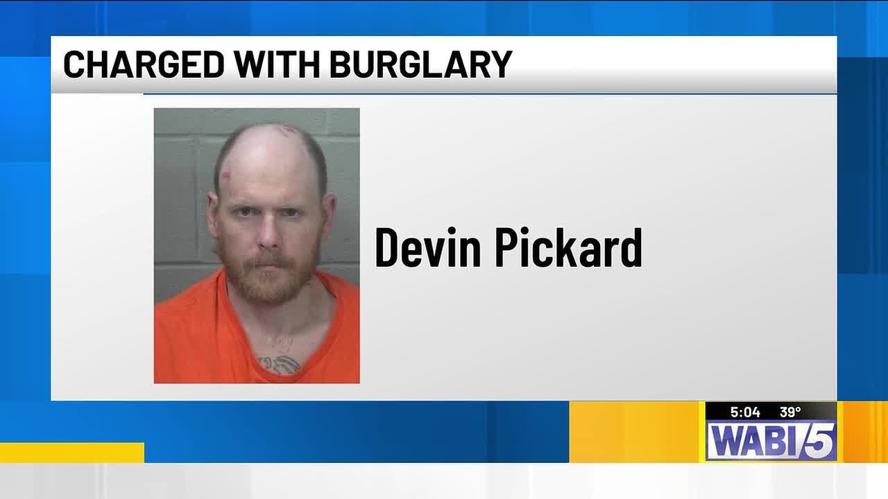 Man arrested after taking items from Bangor business Sunday night