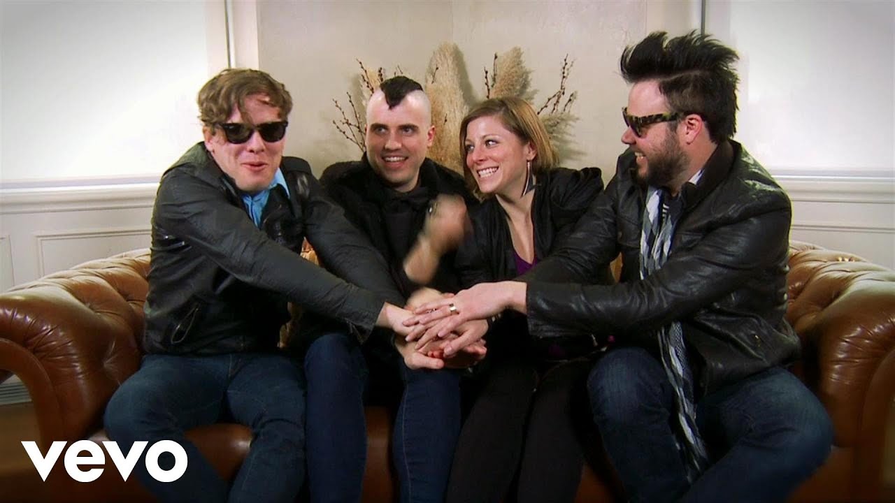 Neon Trees - Colgate MaxWhite: Charging Up The Music - Neon Trees