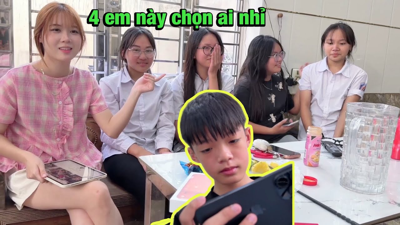 Chanh Chanh Mệt Mỏi Khi Phải Lựa Chọn Em D&acirc;u V&igrave; Cả 4 Đều Th&iacute;ch H&ugrave;ng Đơ Vlog