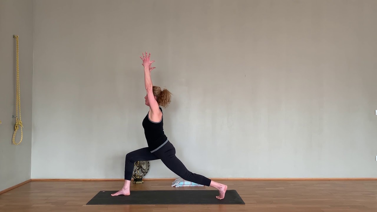 Lezione base intermedia Anusara Yoga