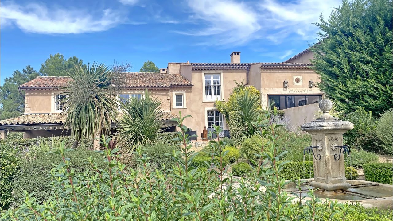 Briel & Partners Villecroze - propriété sur 19 hectares - 315.000€ - Réf T3848