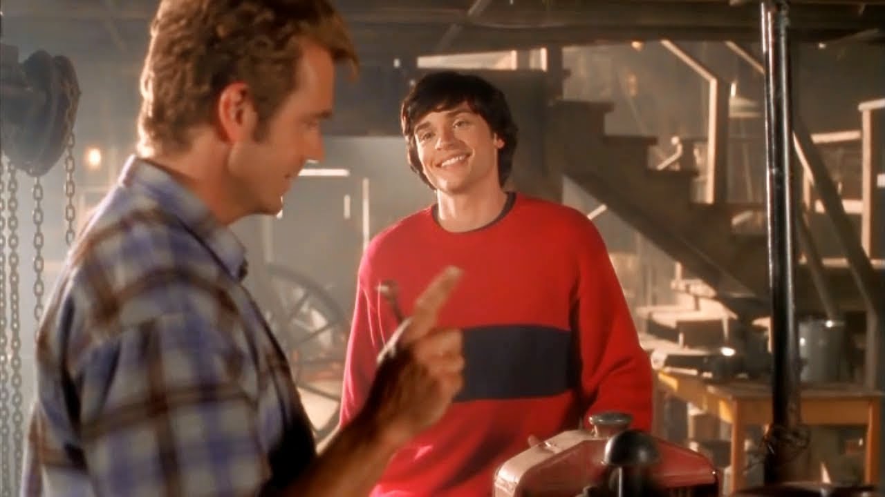 Clark Looks For His Father's Support -- (Smallville - S1; E3)
