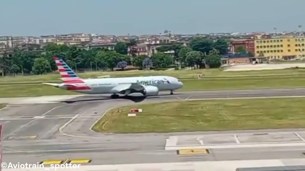 American Airlines B787-8 Dreamliner / Naples Capodichino Airport (NAP/LIRN)