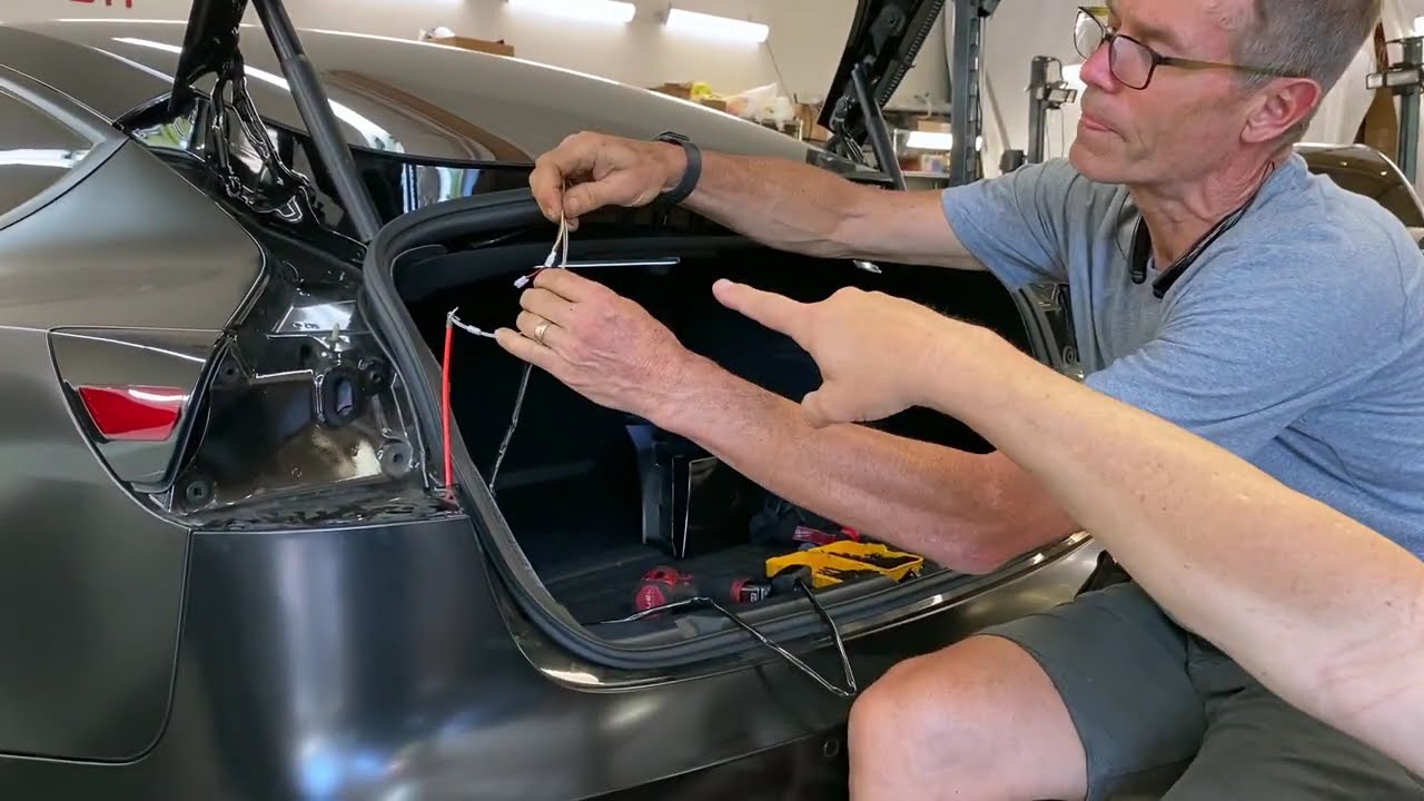 Installation of Knight Rider Turn Signal Indicators