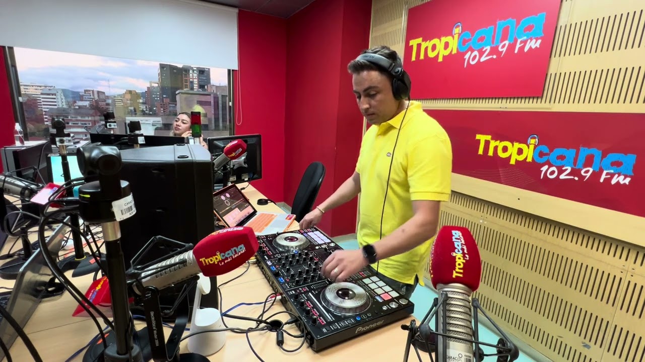 Show en vivo súbele el volumen Tropicana salsa -salsa choque -tropical Dj Diego giraldo Luchy Dj