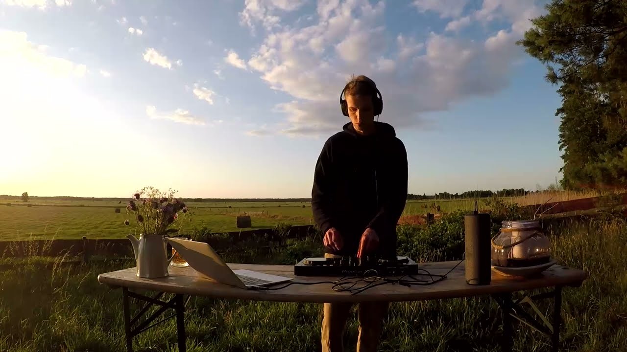 Sunset Techno DJ Set
