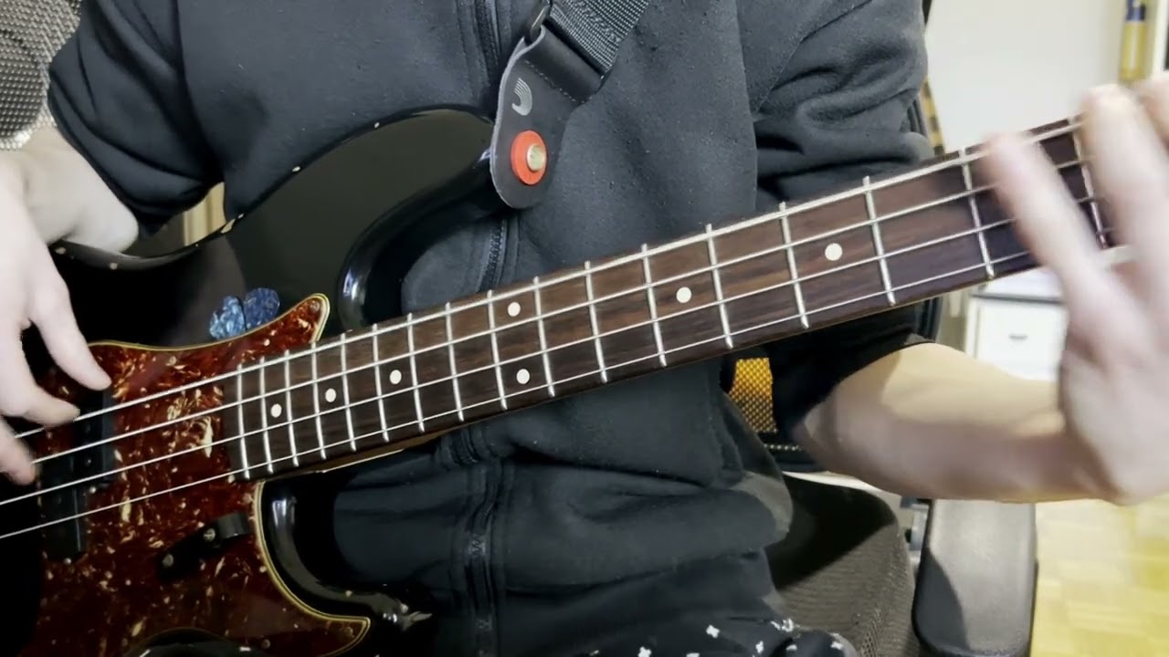 Bon Jovi - Livin' On A Prayer Bass Cover