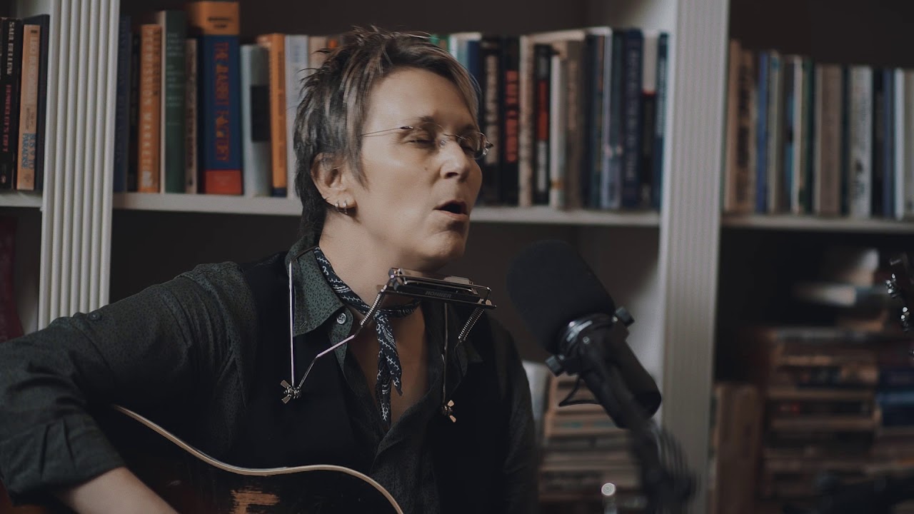 Mary Gauthier - It's Her Love
