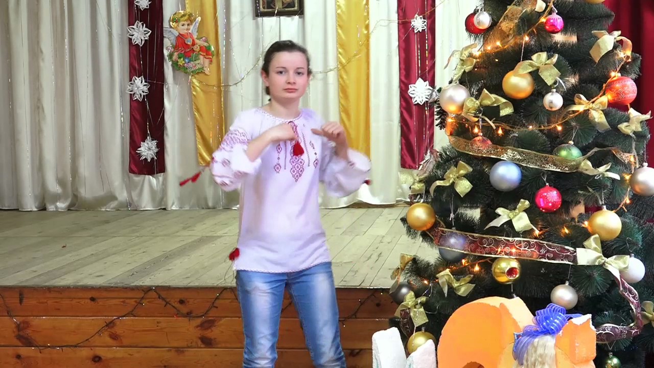 Пісня у жестовому виконанні ученицею 11 - класу Гаврищак Мар'яна