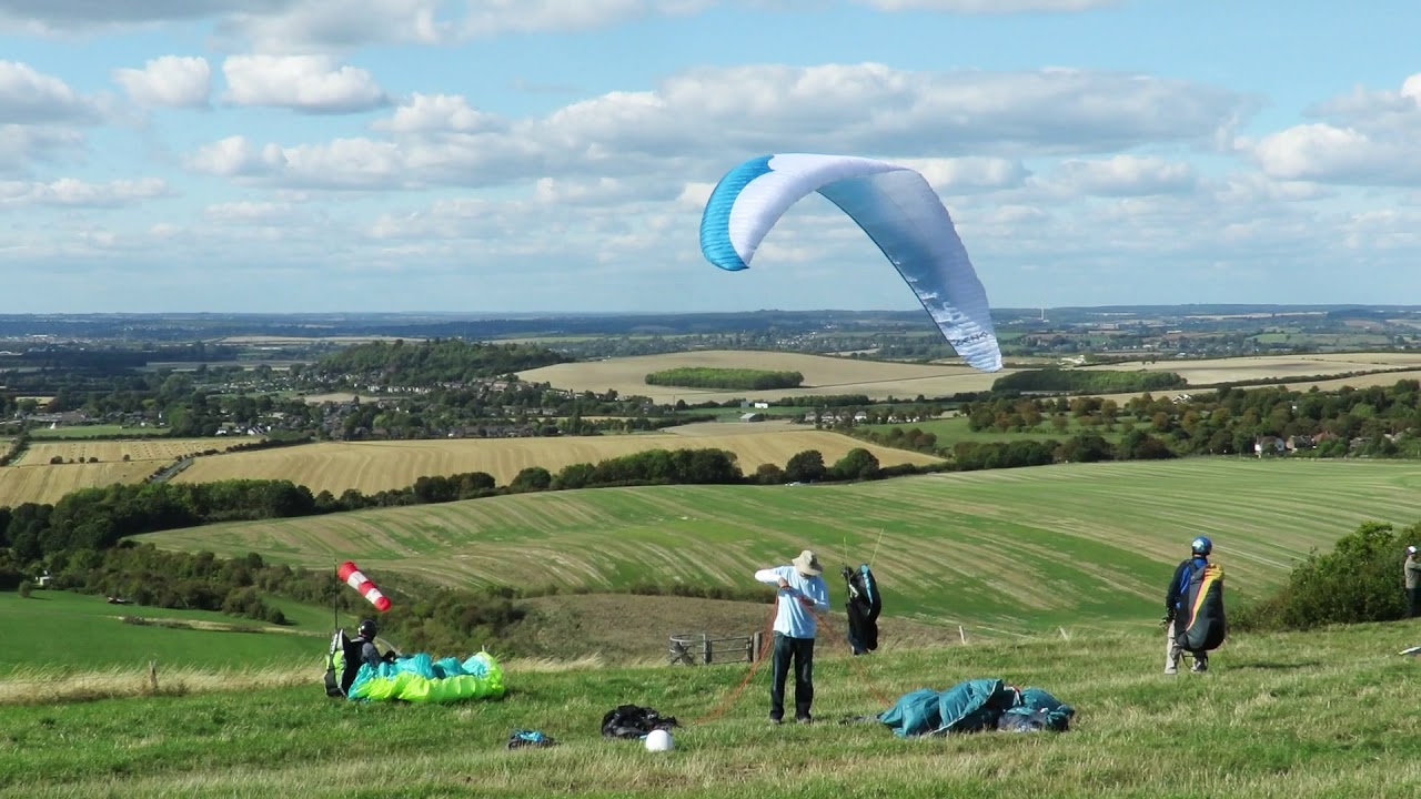 Paragliding Dunstable Downs
