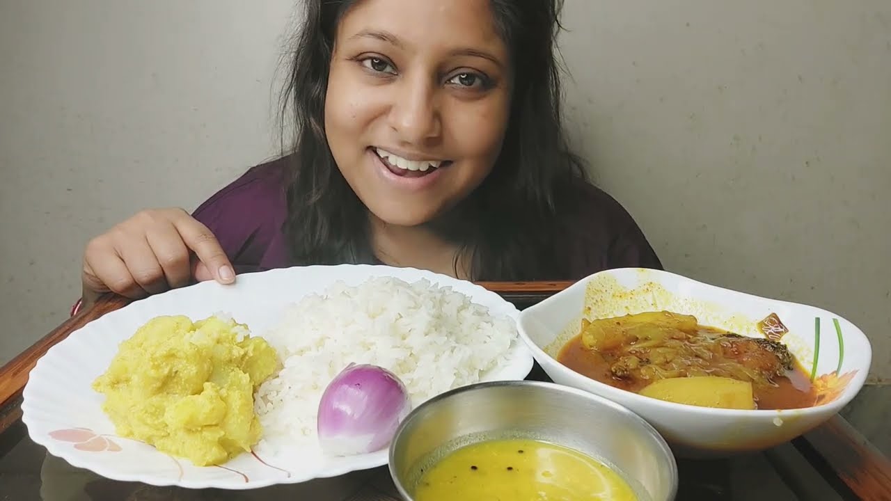 Eating Show - Aloo Posto, Dal, Rohu Fish Jhol with Steamed Rice | bengali simple food eating