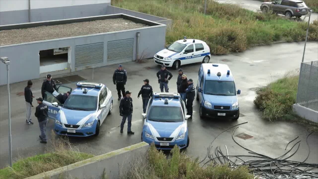 RIMINI: Maxi-blitz delle forze dell'ordine nella 