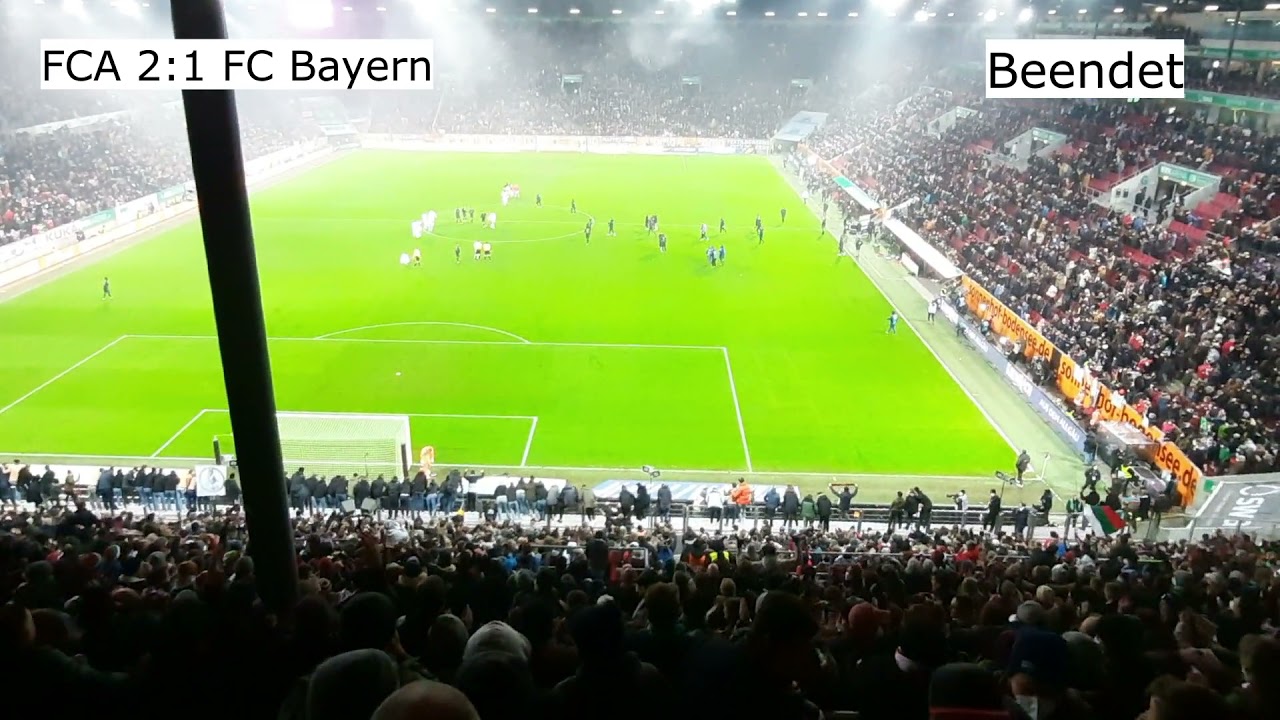 FC Augsburg 2-1 FC Bayern München LIVE (letzten Minuten + Feiern der Fans mit der Mannschafft) [2/2]