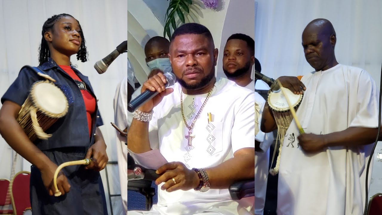 MOMENT AYANNIFEMI YINKA AYEFELE FEMALE TALKING DRUMMER COMPETE WITH BABA JEGEDE ON STAGE