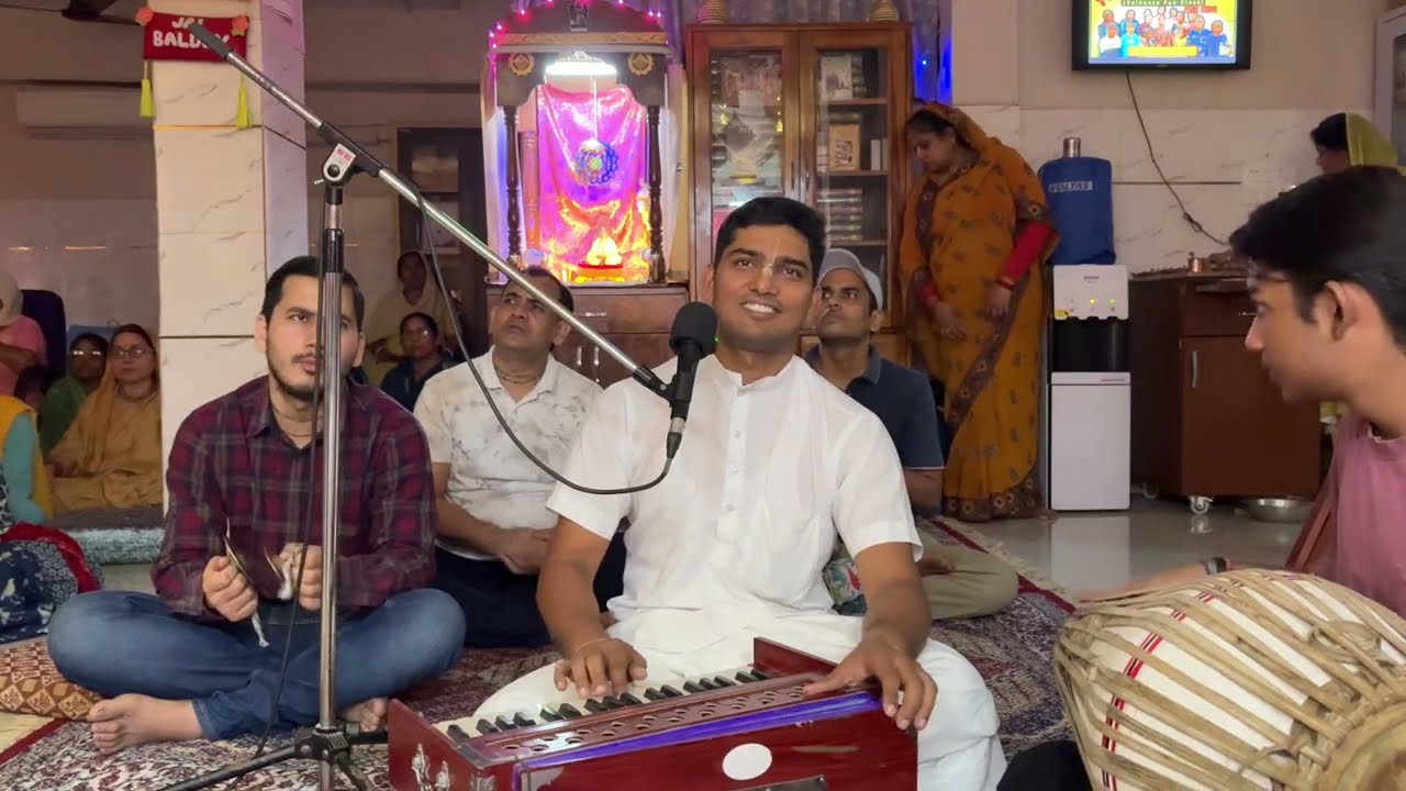 Damodarashtakam kirtan by Hg Arjuna atma Prabhuji 