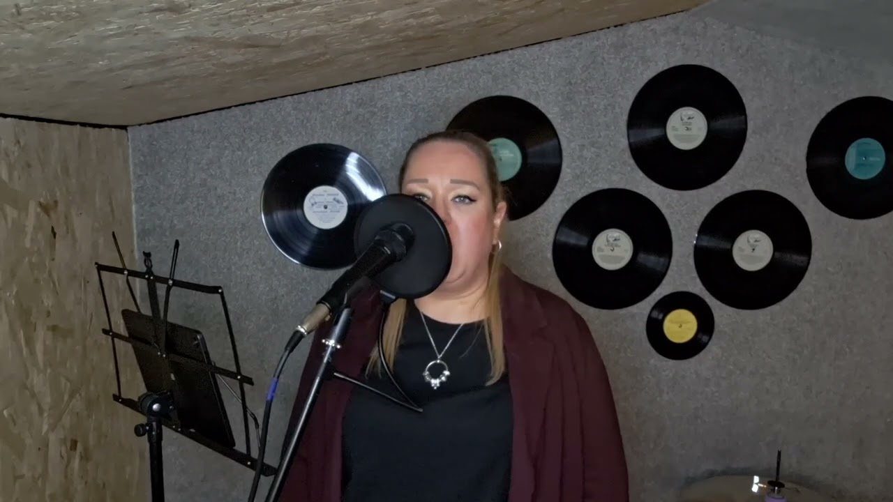 Creep full song vocal cover to backing track - sang in different key to the original 23/11/25