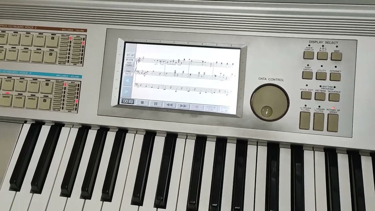 Tocata tuba e acordeon com montagem autom&aacute;tica da partitura. Yamaha Stagea ELS01C