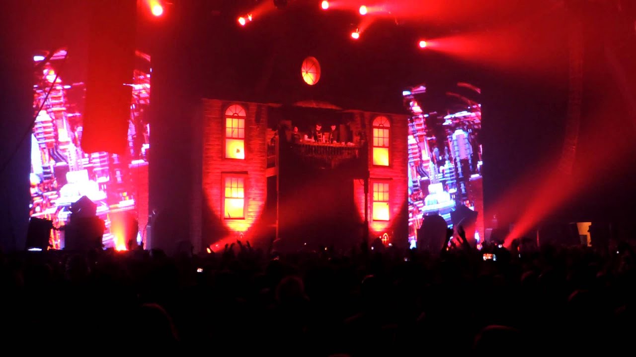 SKRILLEX VS. KNIFE PARTY - LEVELS/BREAKIN A SWEAT/RIGHT IN @ 1STBANK CENTER (DENVER,CO)
