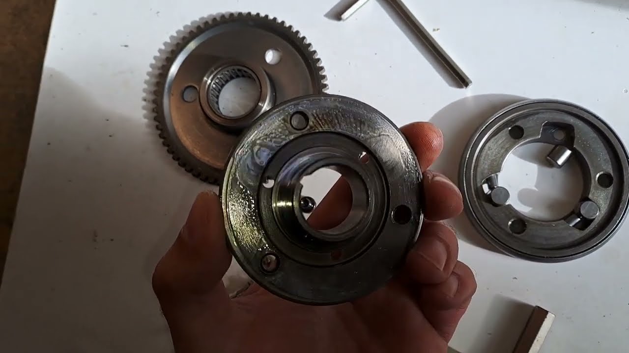 ROZBORKA Volnoběžky startéru- MOTOR GY6 125ccm