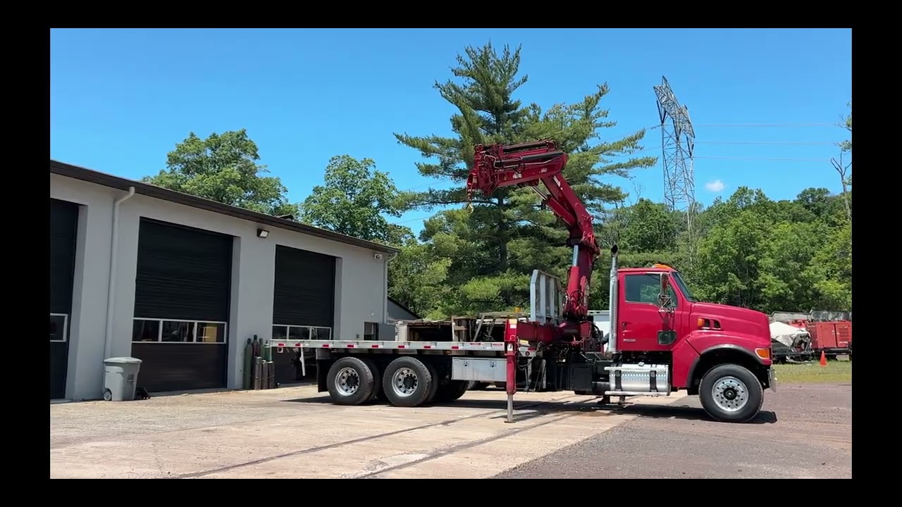 2004 HIAB 225E-6 KNUCKLEBOOM: 11.5 TON ON 2005 STERLING LT9500 9570