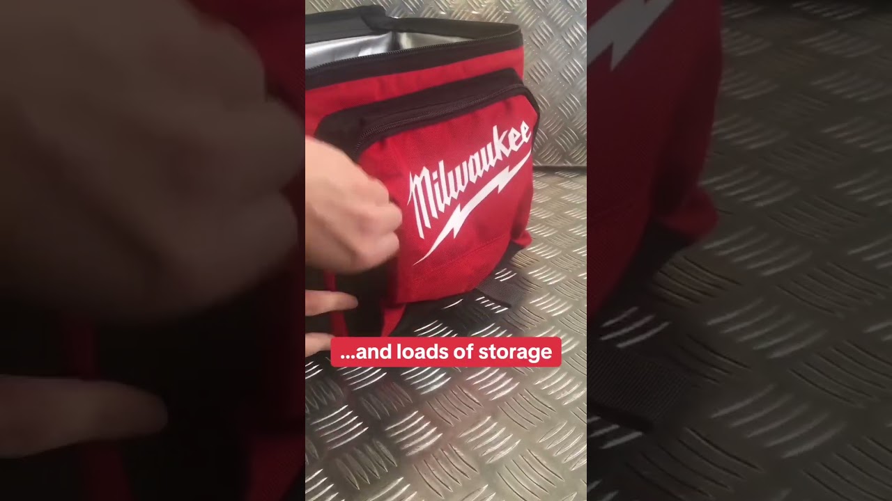 Keep your lunch cool and fresh for longer with this Milwaukee Lunch Bag