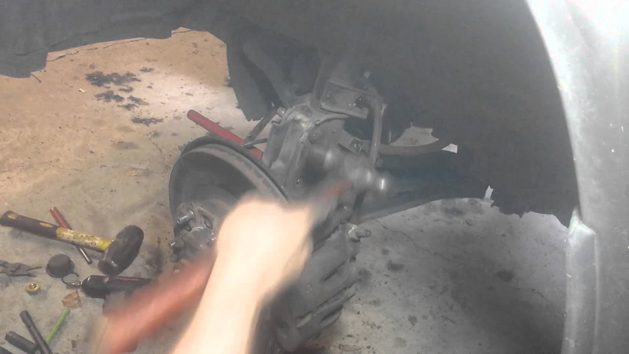 1996-2004 Nissan Pathfinder: Front axle replacement