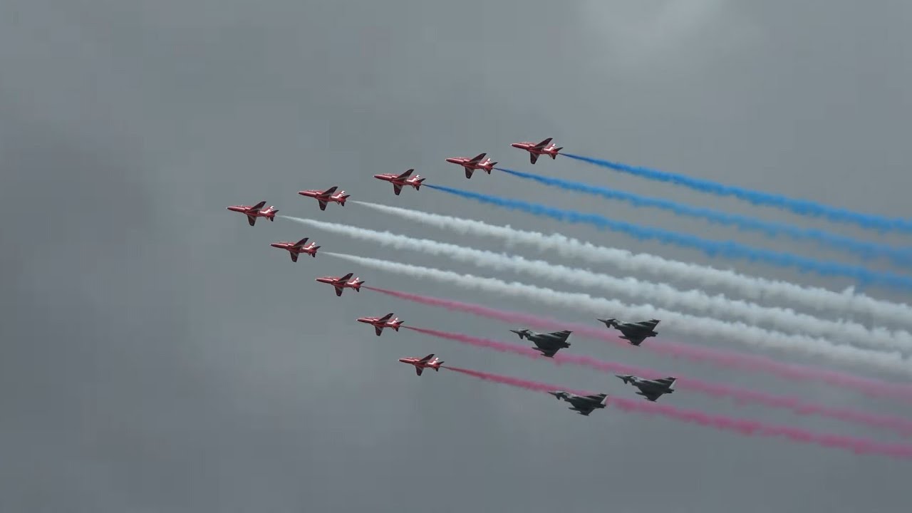 VE Day 80th Anniversary Flypast London 05/05/2025  (4 K)