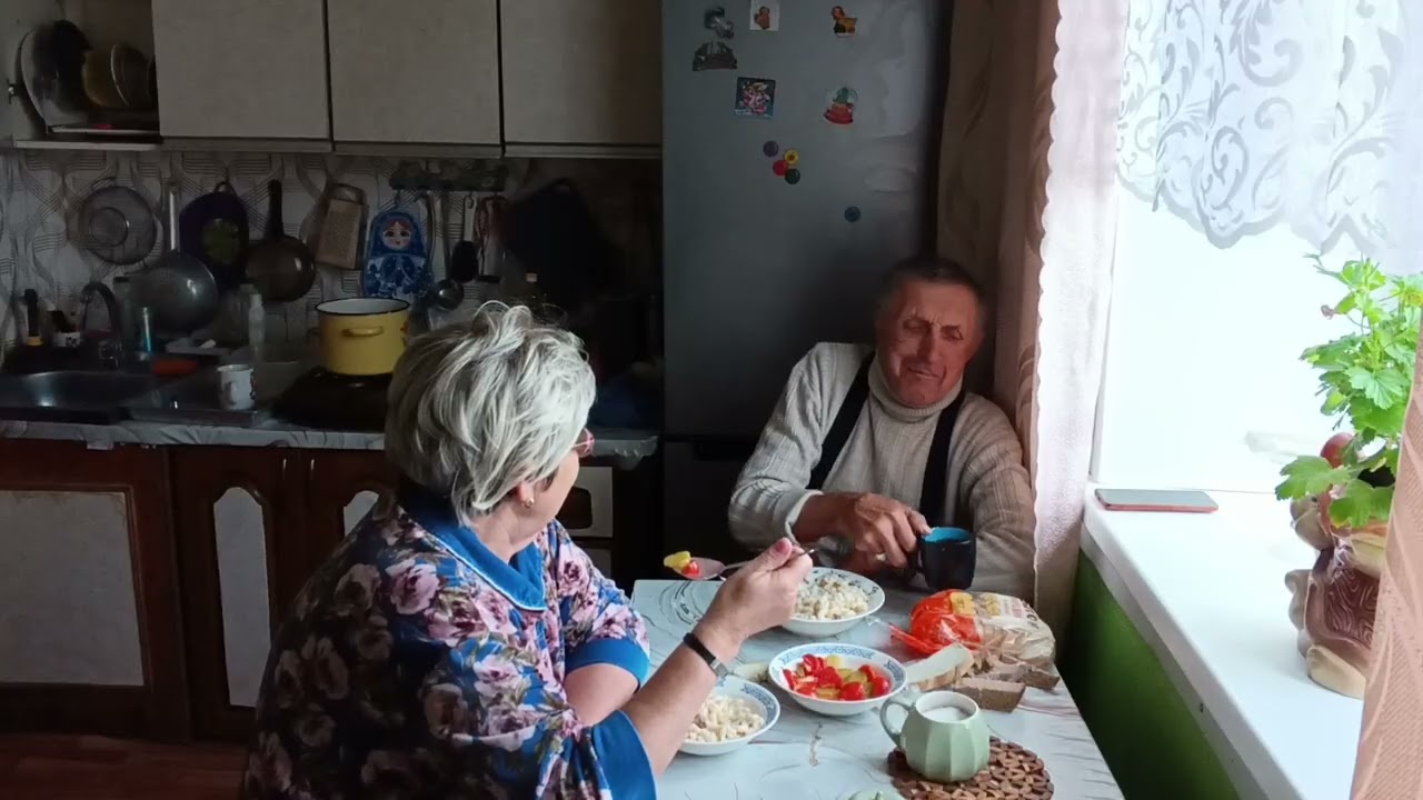 Первый заморозок / Завтрак / Квасим капусту.