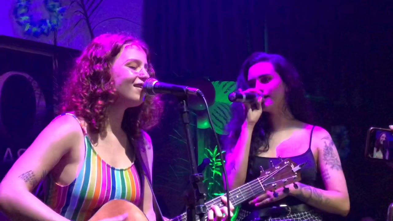 Day e Carol Biazin - Deixa Rolar e Sober