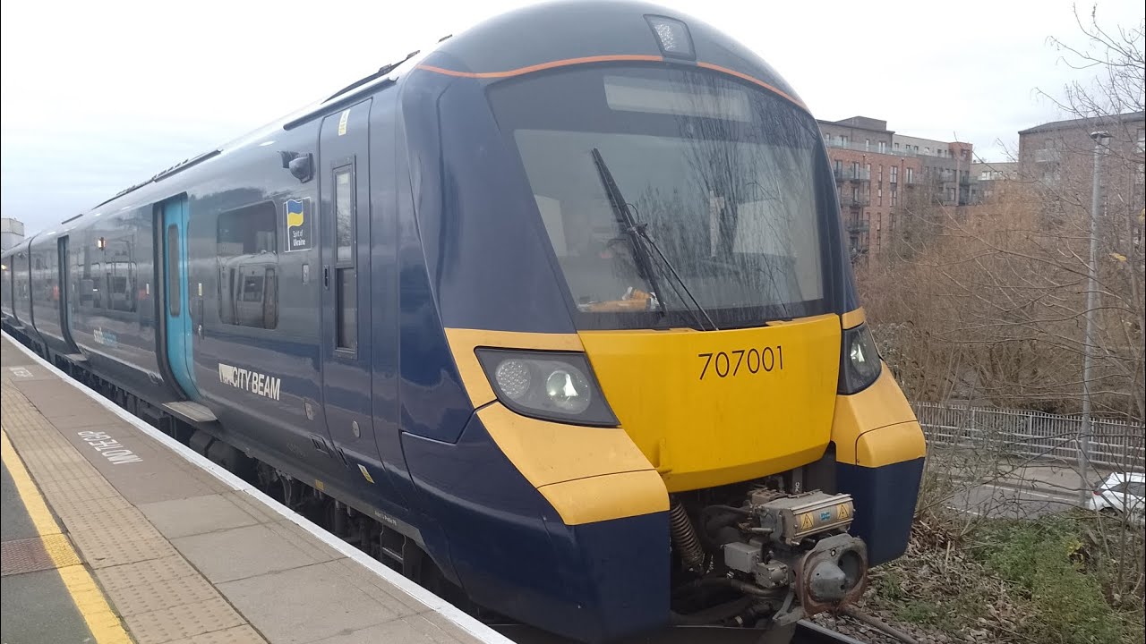 (Trainspotting episode 41) Trains along the North Kent line. 18/12/2023