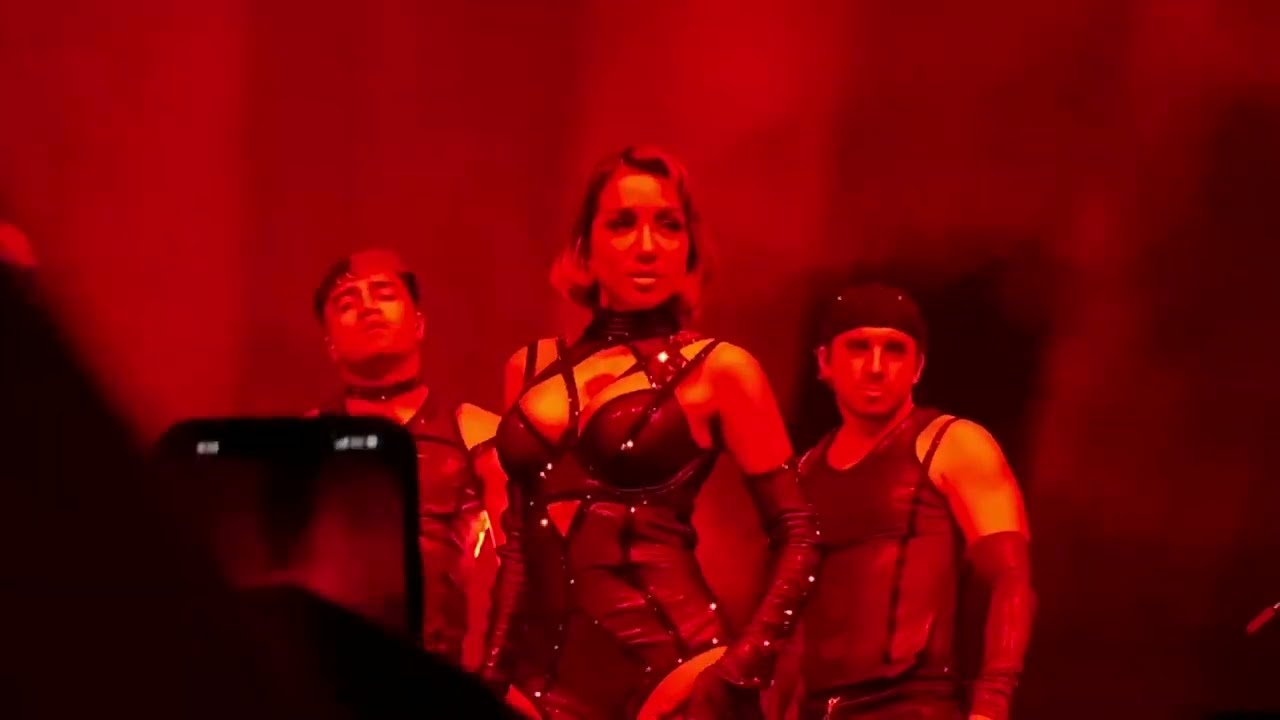 Maria Becerra - En Tu Cuerpo (Remix)/LATTE [Live at Tour24 San Francisco]