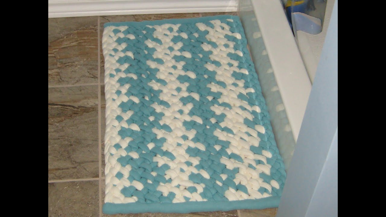 Braided bath mat