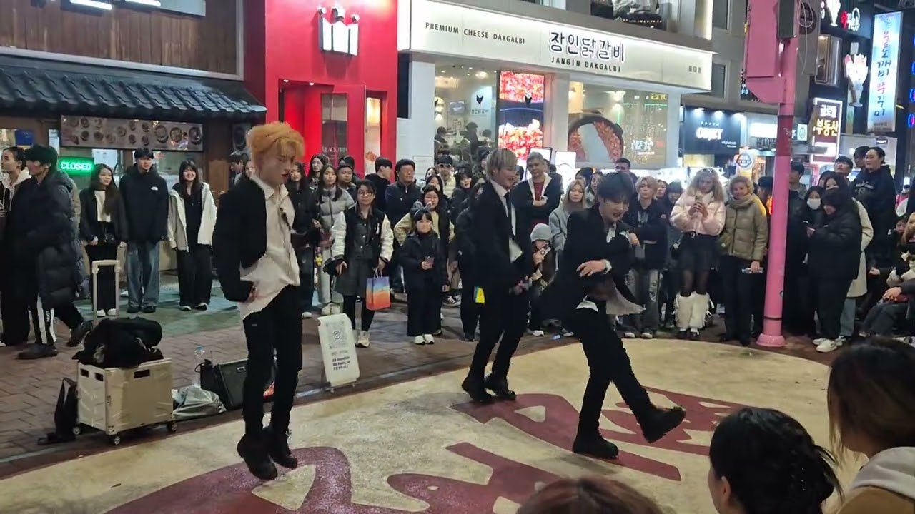 20250301 210252 #니즈 홍대 버스킹 #NEEZ Hongdae Busking