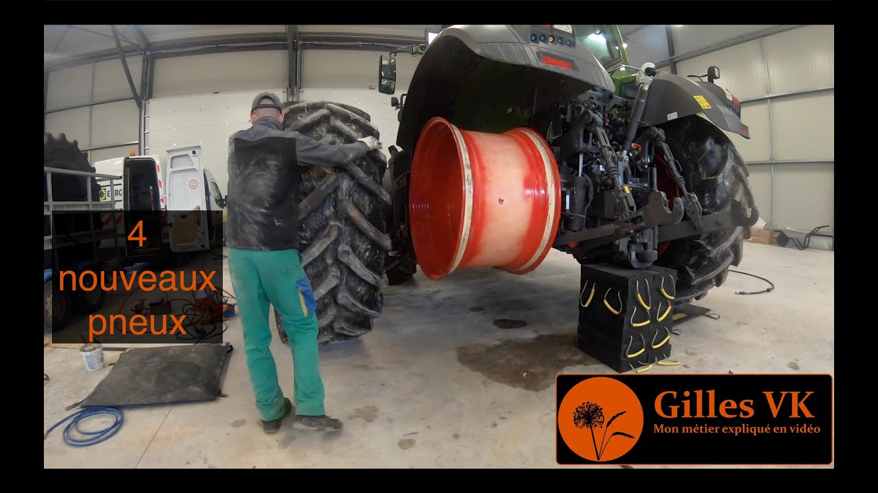 Changement des 4 pneus sur le nouveau tracteur Fendt 824 de la CUMA